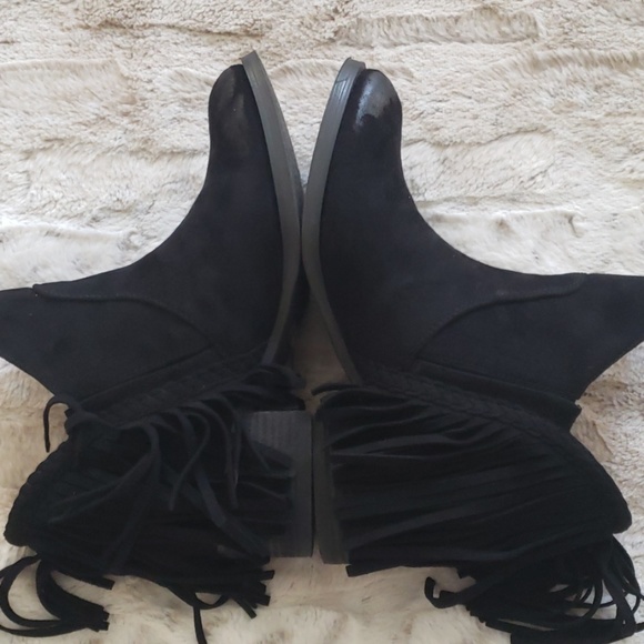 Buckle Not Rated Fringe Booties - Picture 7 of 8